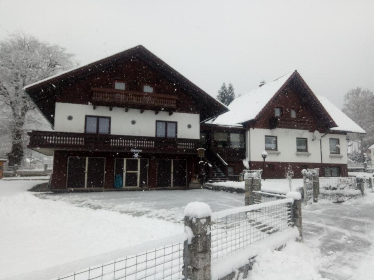Haus Bergblick Fruehstueckspension Oberort Екстериор снимка